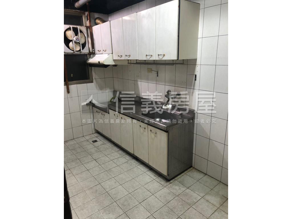 景新免爬高２樓房屋室內格局與周邊環境