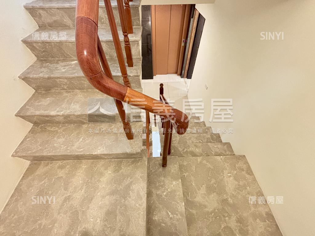 民德國中旁大坪別墅房屋室內格局與周邊環境