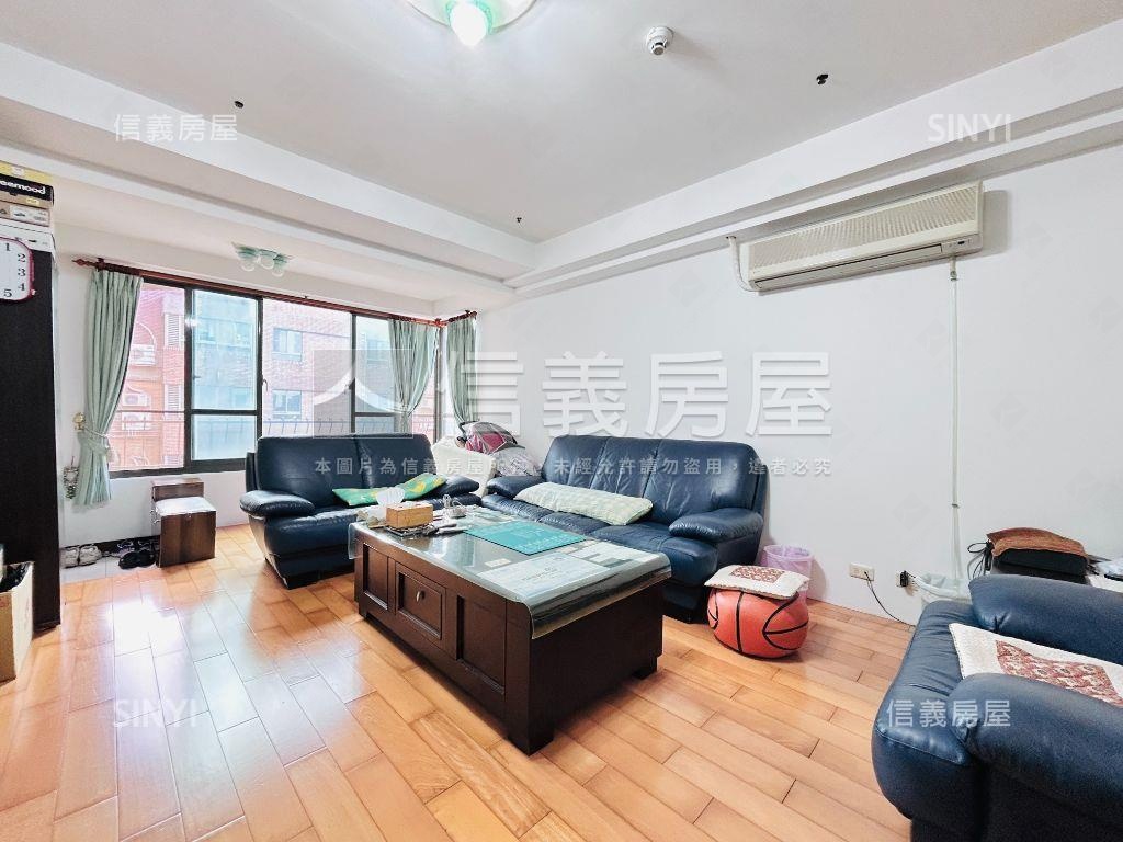 四面採光，次頂樓三房車位房屋室內格局與周邊環境