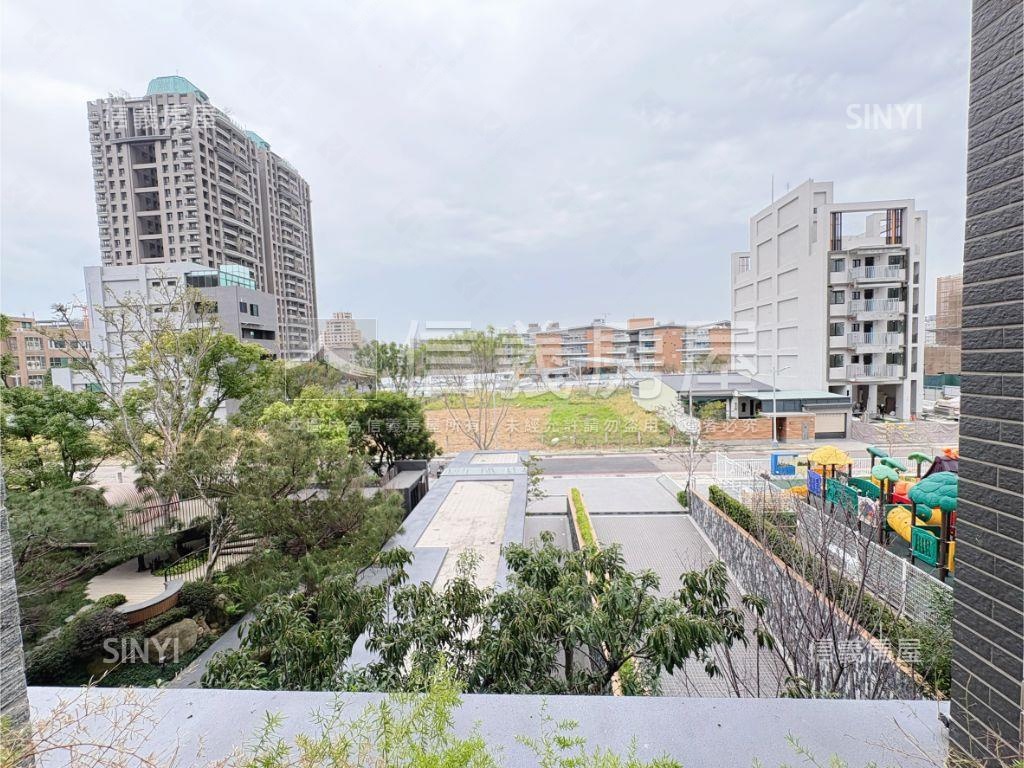 元城上階綠，三房大車位房屋室內格局與周邊環境