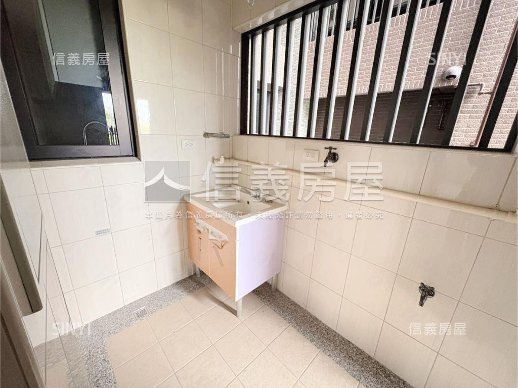 元城上階綠，三房大車位房屋室內格局與周邊環境