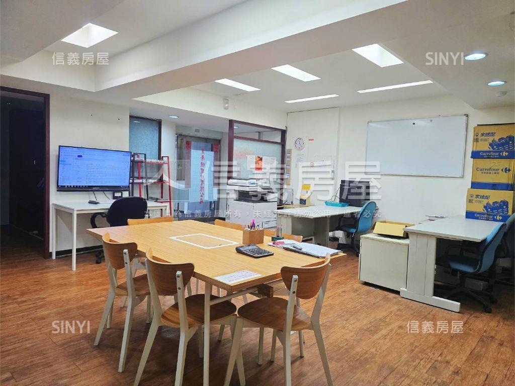 環球財星邊間辦公房屋室內格局與周邊環境