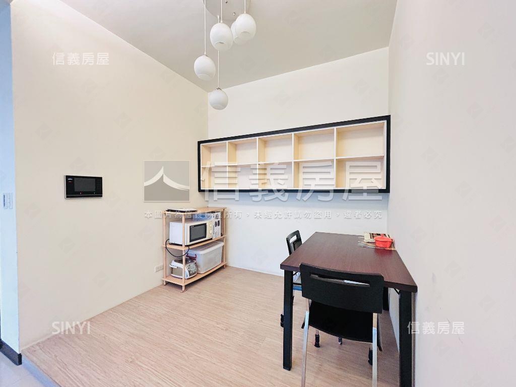 藝文兩房・雙面採光棟距宅房屋室內格局與周邊環境