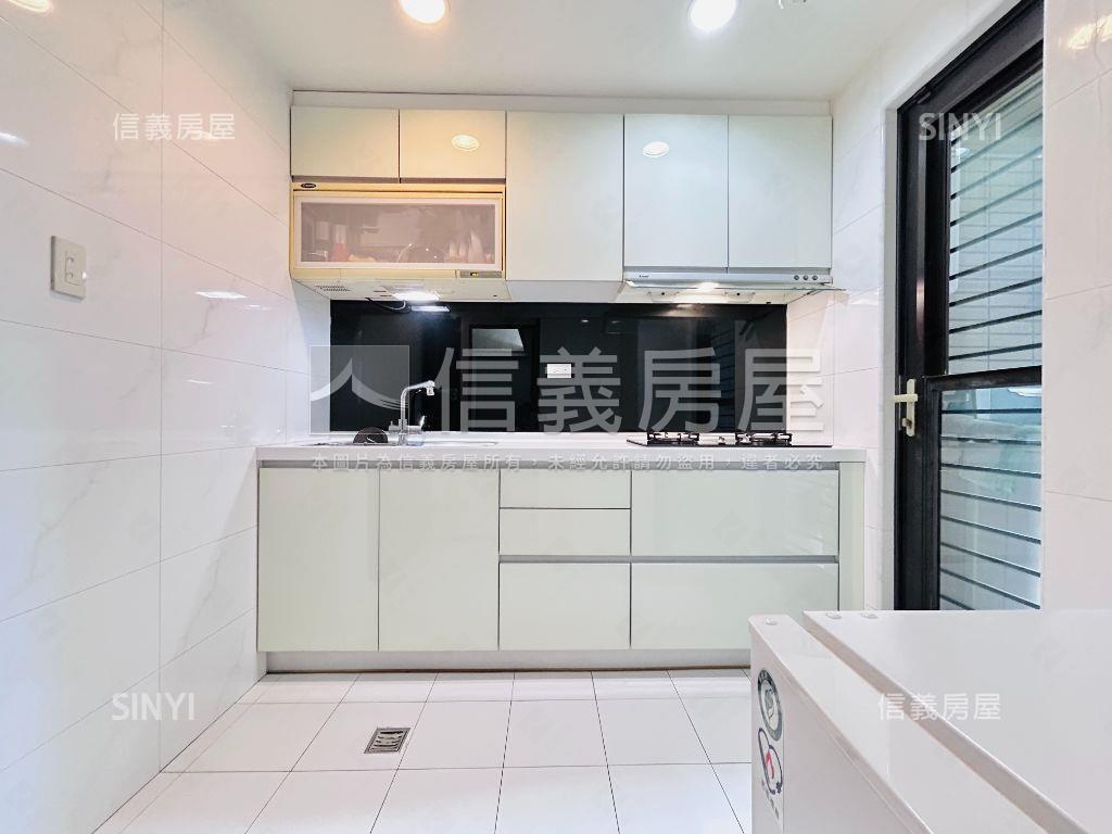 藝文兩房・雙面採光棟距宅房屋室內格局與周邊環境