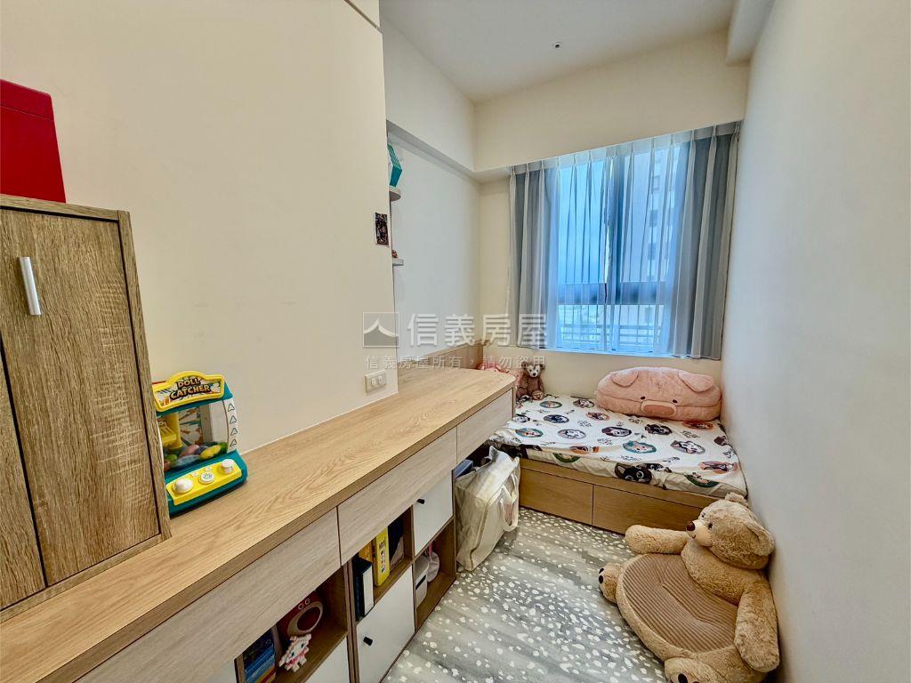 日之曜高樓美裝潢兩房房屋室內格局與周邊環境