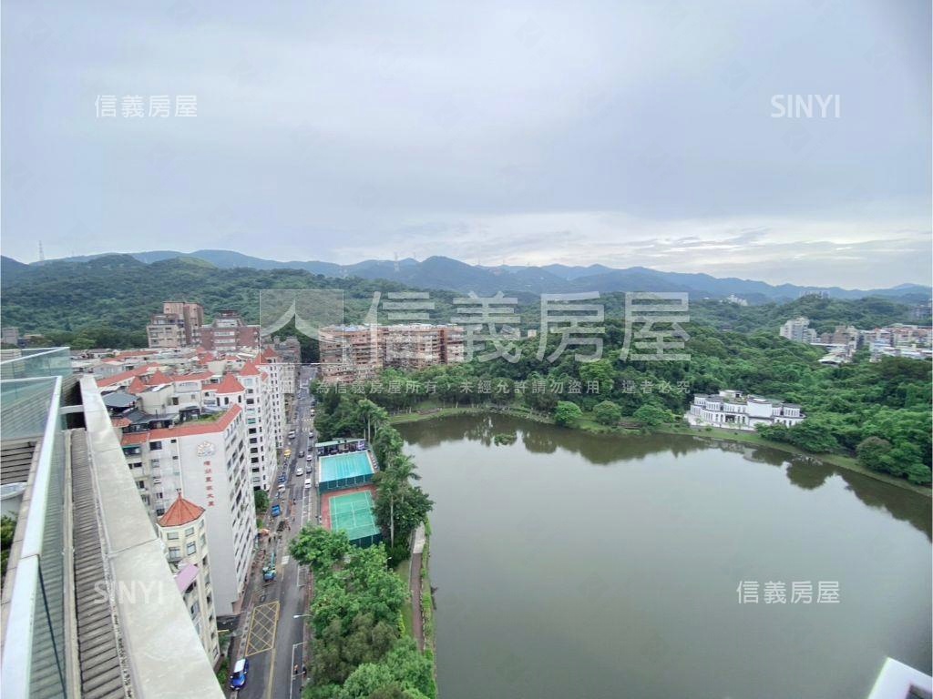 樸山水澗面碧湖景前一排房屋室內格局與周邊環境