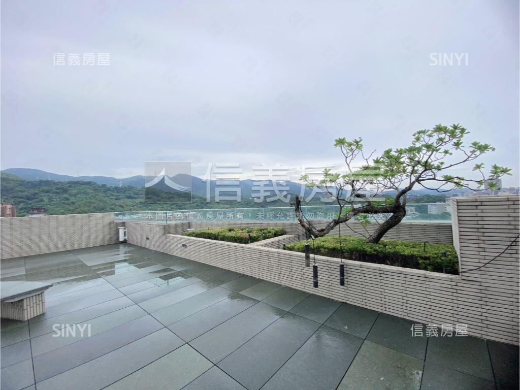 樸山水澗面碧湖景前一排房屋室內格局與周邊環境