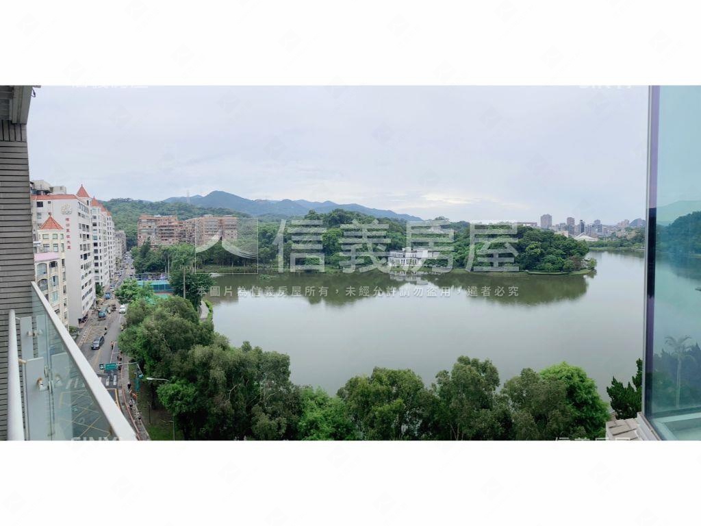 樸山水澗面碧湖景前一排房屋室內格局與周邊環境