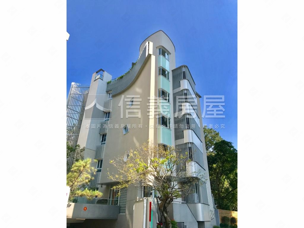 樸山水澗面碧湖景前一排房屋室內格局與周邊環境