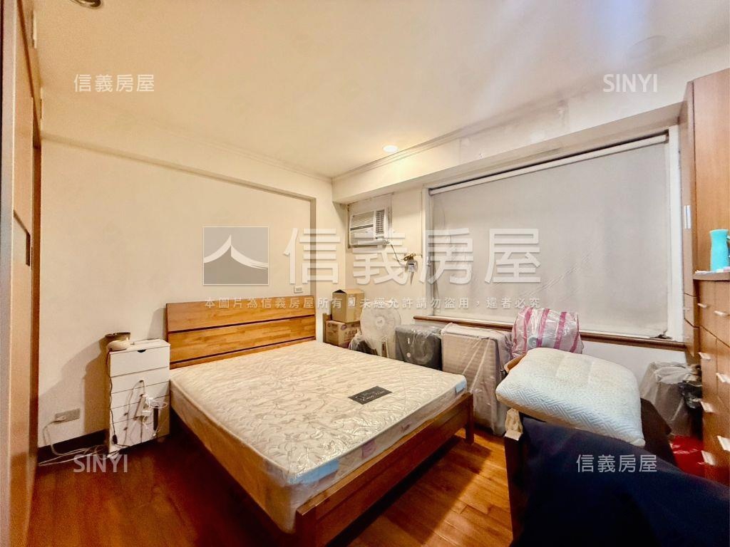 明峰華廈三房車位房屋室內格局與周邊環境