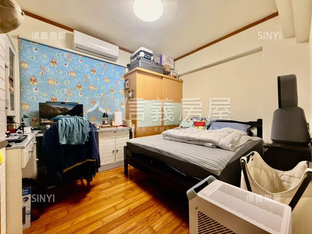 明峰華廈三房車位房屋室內格局與周邊環境