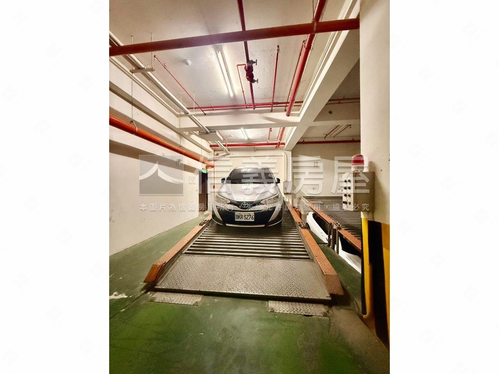 明峰華廈三房車位房屋室內格局與周邊環境