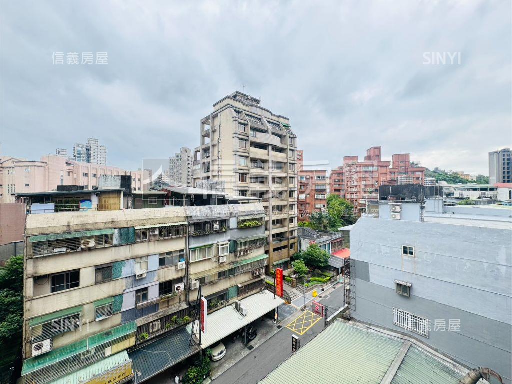 稀有觀湖邊間大空間房屋室內格局與周邊環境
