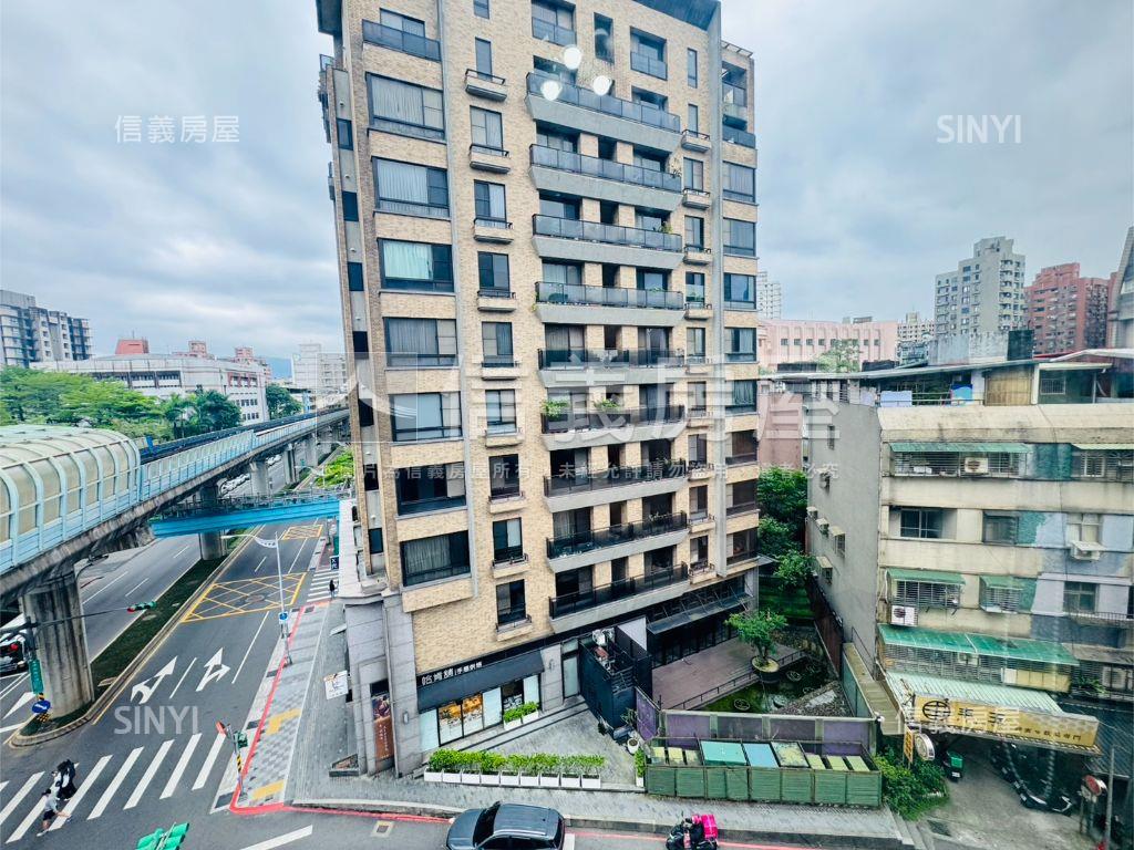 稀有觀湖邊間大空間房屋室內格局與周邊環境