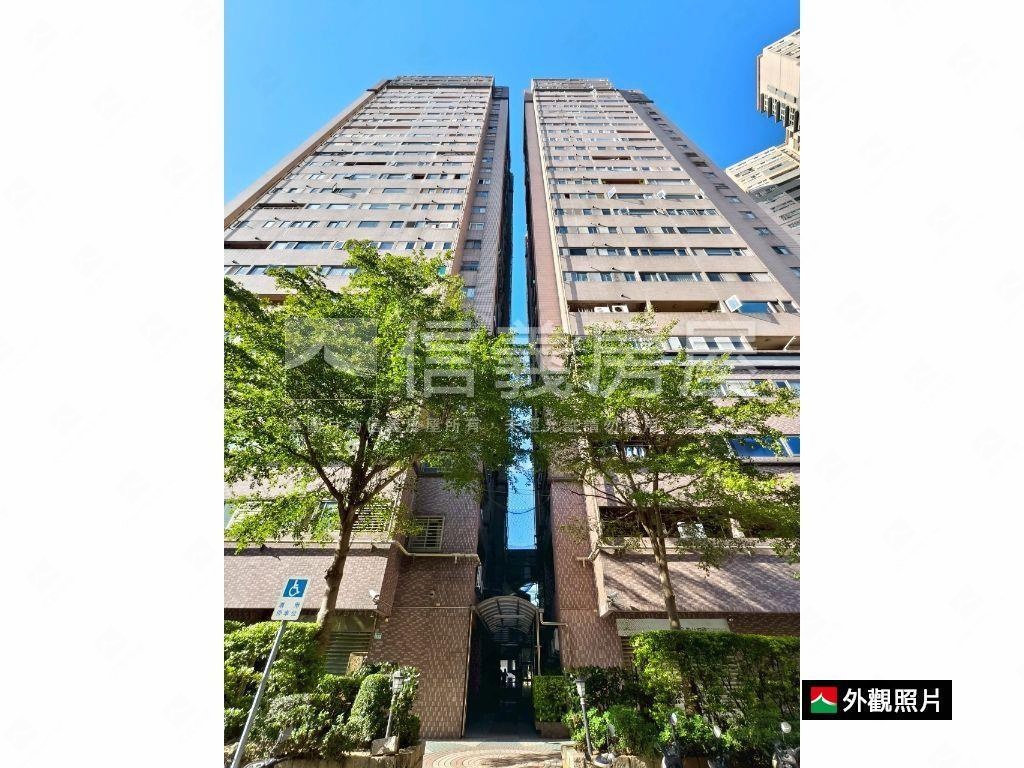 頂溪捷運３房平面車位房屋室內格局與周邊環境