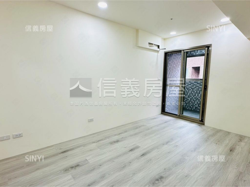 頂溪捷運３房平面車位房屋室內格局與周邊環境