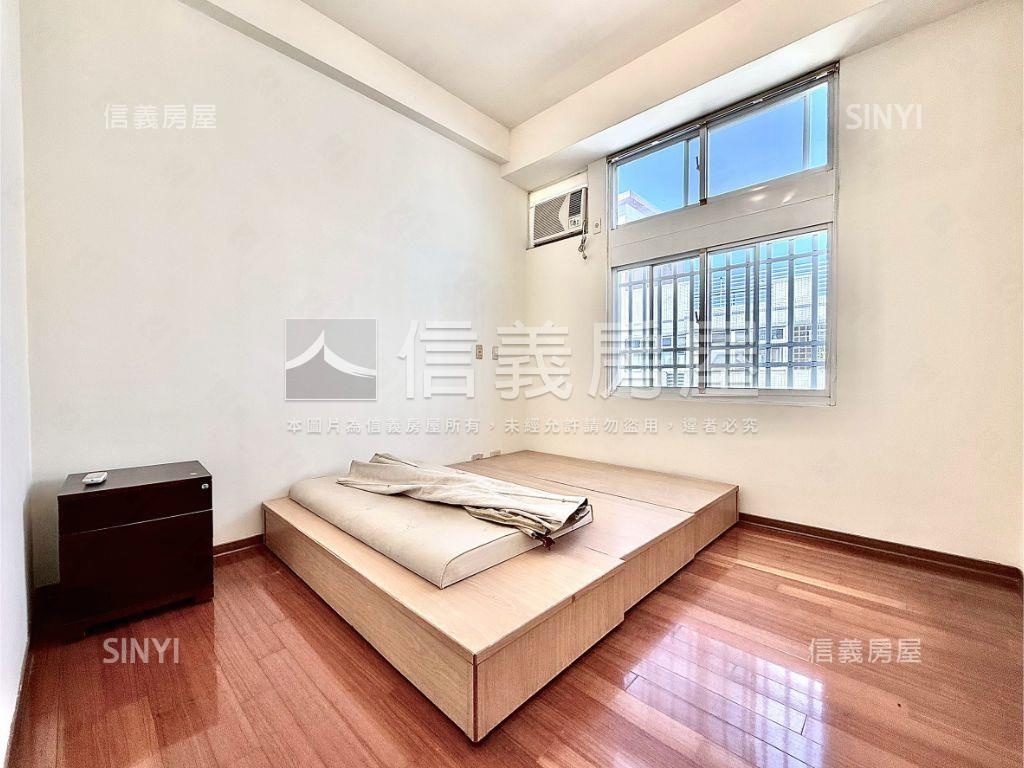 捷運３房屋主誠售房屋室內格局與周邊環境