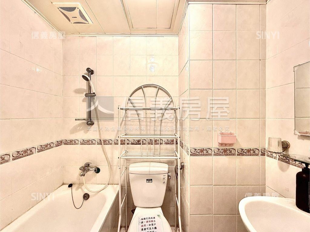 捷運３房屋主誠售房屋室內格局與周邊環境