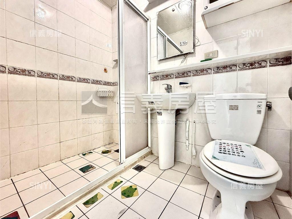 捷運３房屋主誠售房屋室內格局與周邊環境