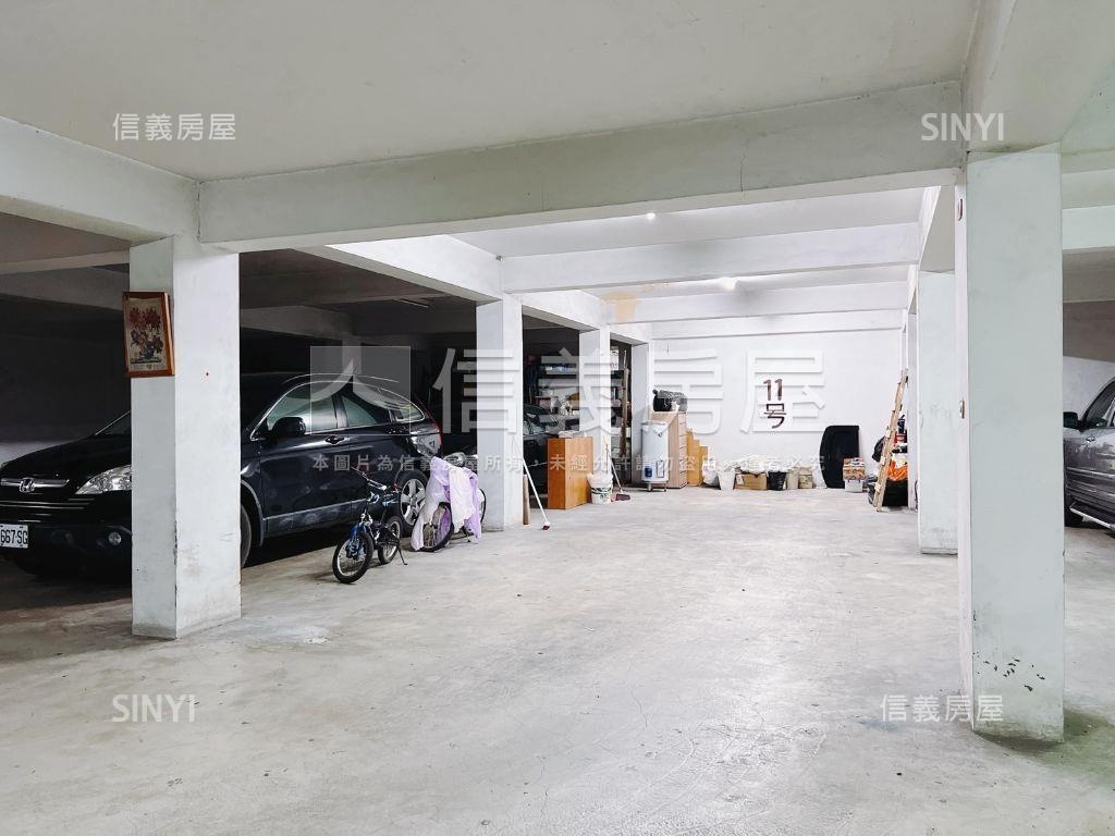 逢甲近西屯國小別墅房屋室內格局與周邊環境