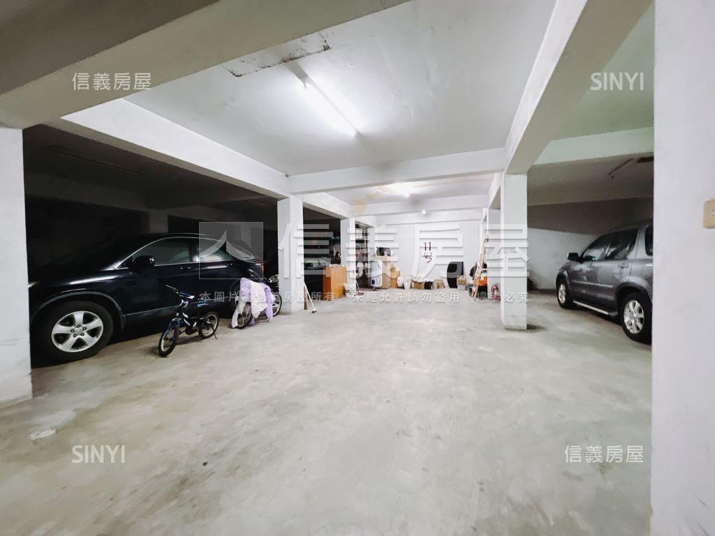 逢甲近西屯國小別墅房屋室內格局與周邊環境