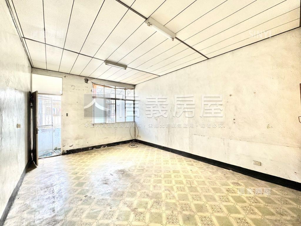 稀有太平臨路透天房屋室內格局與周邊環境