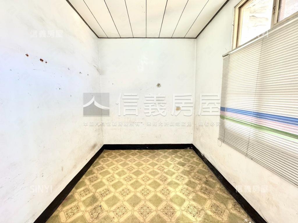 稀有太平臨路透天房屋室內格局與周邊環境