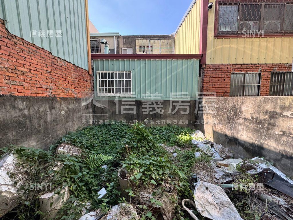 稀有太平臨路透天房屋室內格局與周邊環境