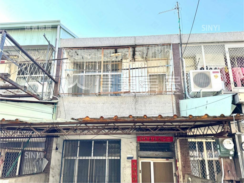 稀有太平臨路透天房屋室內格局與周邊環境
