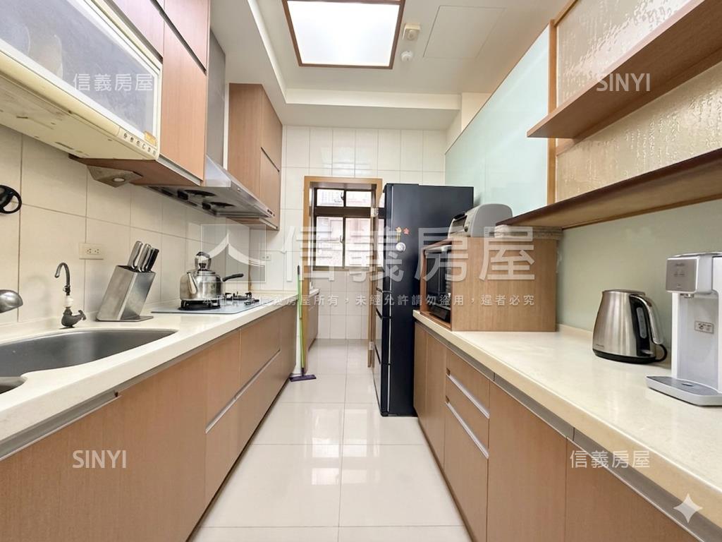 藝術林居邊間美透天房屋室內格局與周邊環境