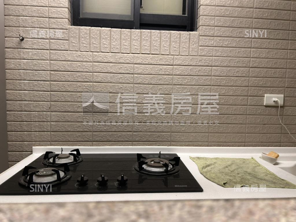 新莊車站前黃金店面房屋室內格局與周邊環境