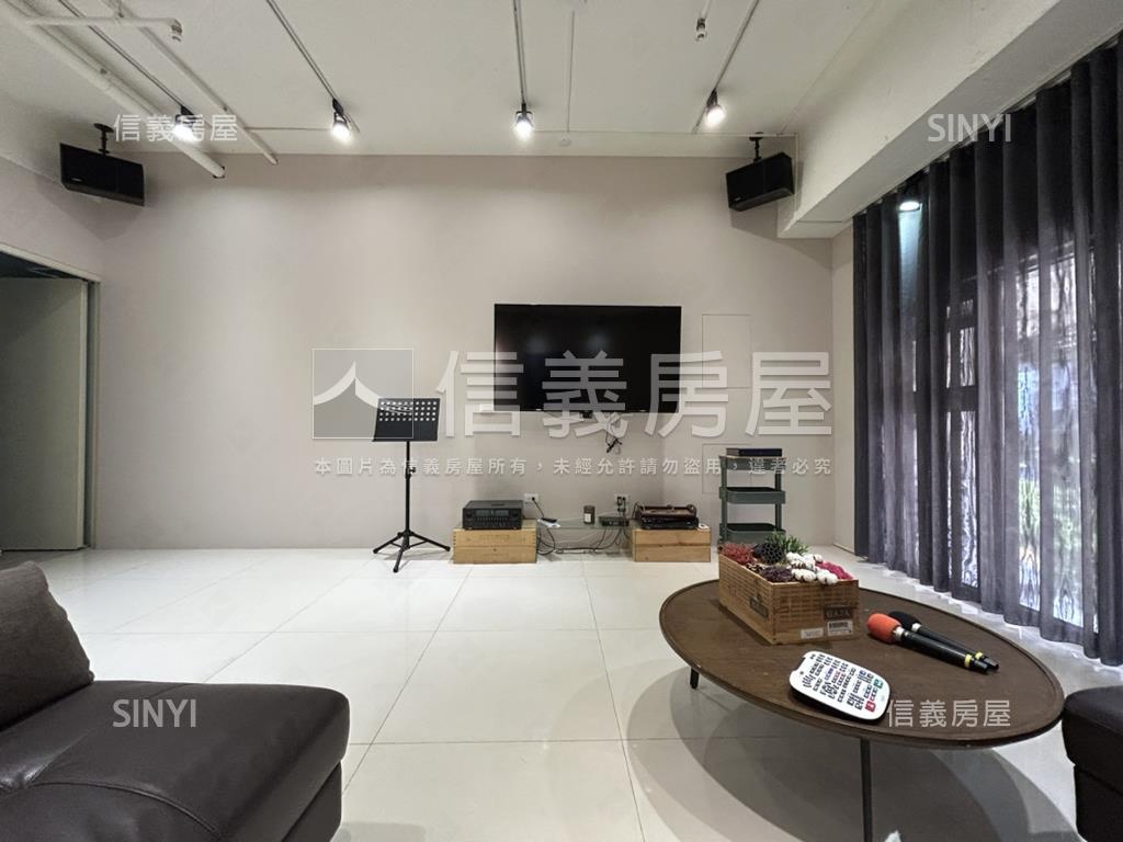 新莊車站前黃金店面房屋室內格局與周邊環境