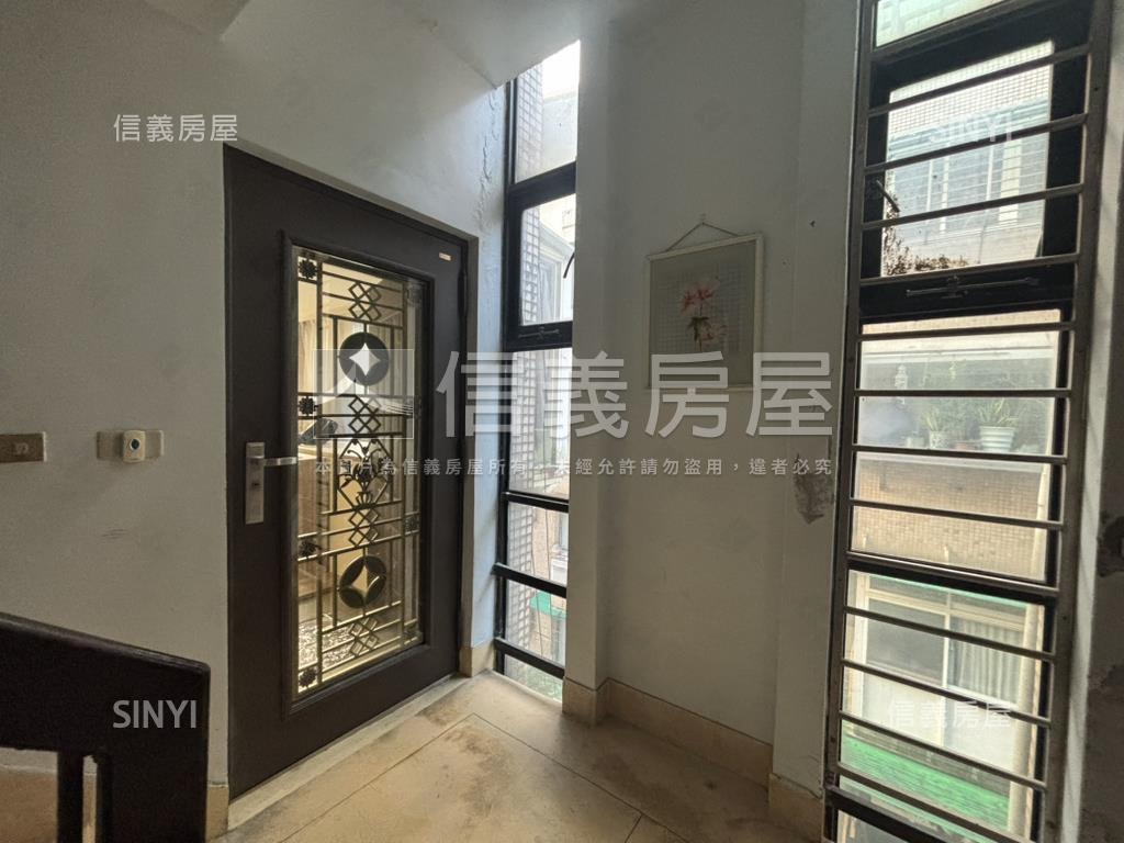 好美龍門邊間大三房房屋室內格局與周邊環境