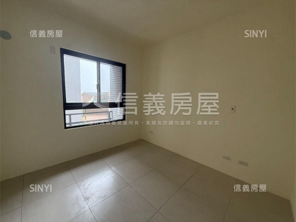 專任后科工程師照過來房屋室內格局與周邊環境