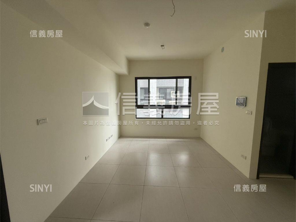 專任后科工程師照過來房屋室內格局與周邊環境