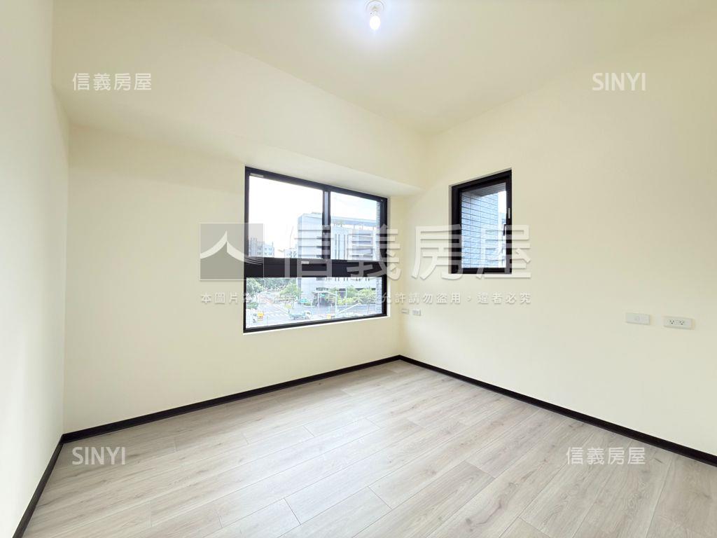 長耀四季三房車位房屋室內格局與周邊環境