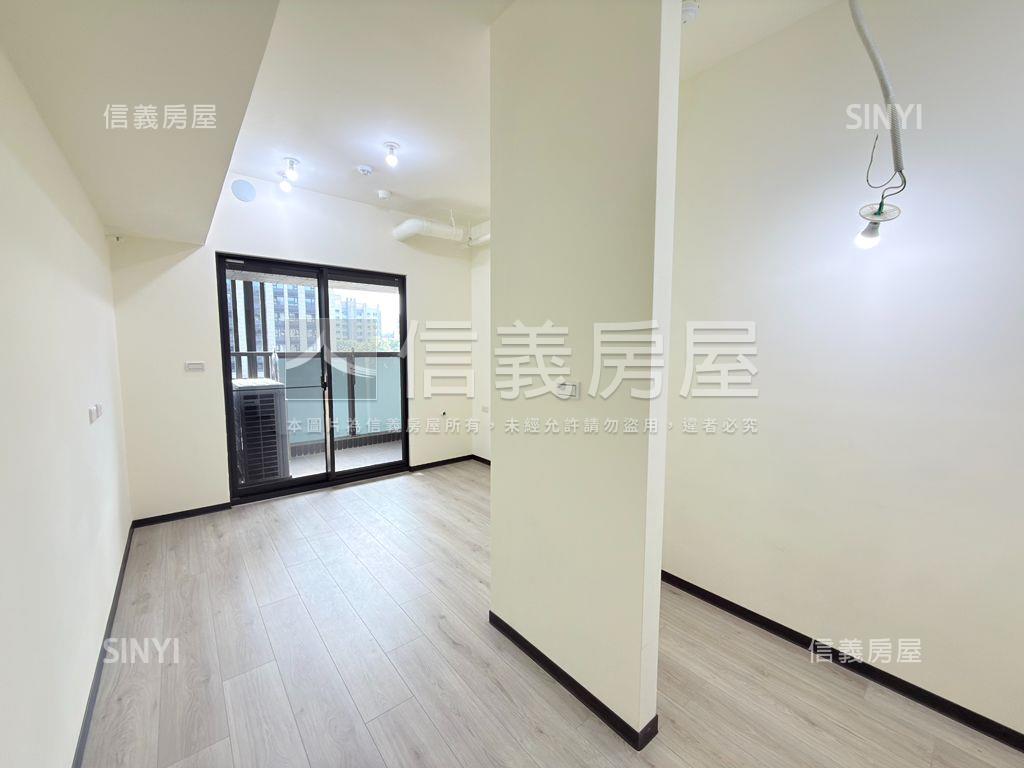 長耀四季三房車位房屋室內格局與周邊環境