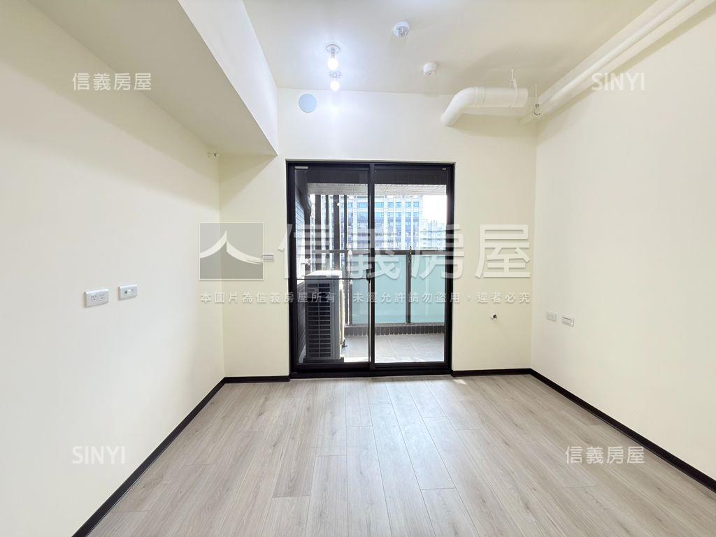 長耀四季三房車位房屋室內格局與周邊環境