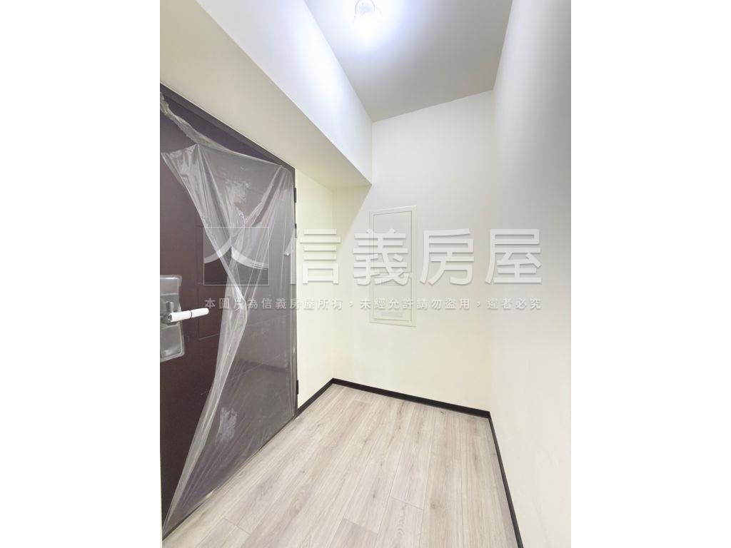 長耀四季三房車位房屋室內格局與周邊環境