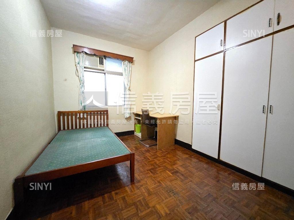 秀朗國小邊間四房房屋室內格局與周邊環境