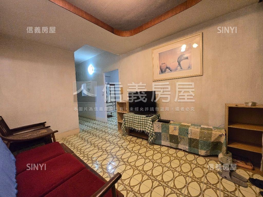 秀朗國小邊間四房房屋室內格局與周邊環境
