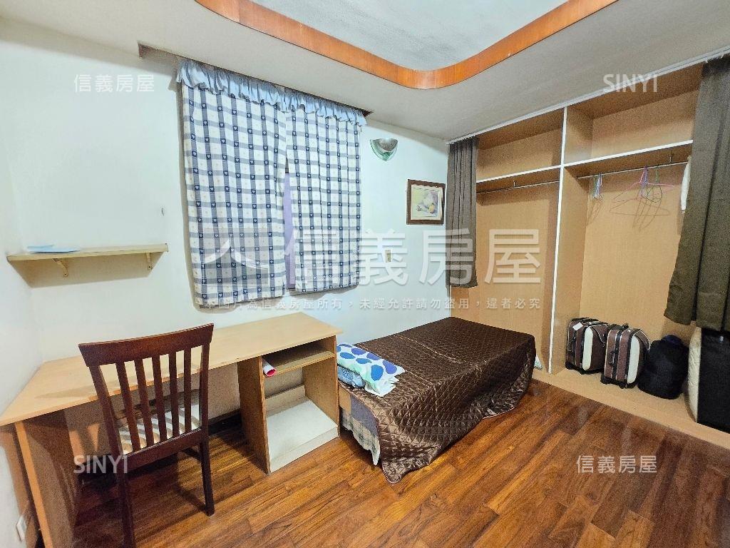 秀朗國小邊間四房房屋室內格局與周邊環境