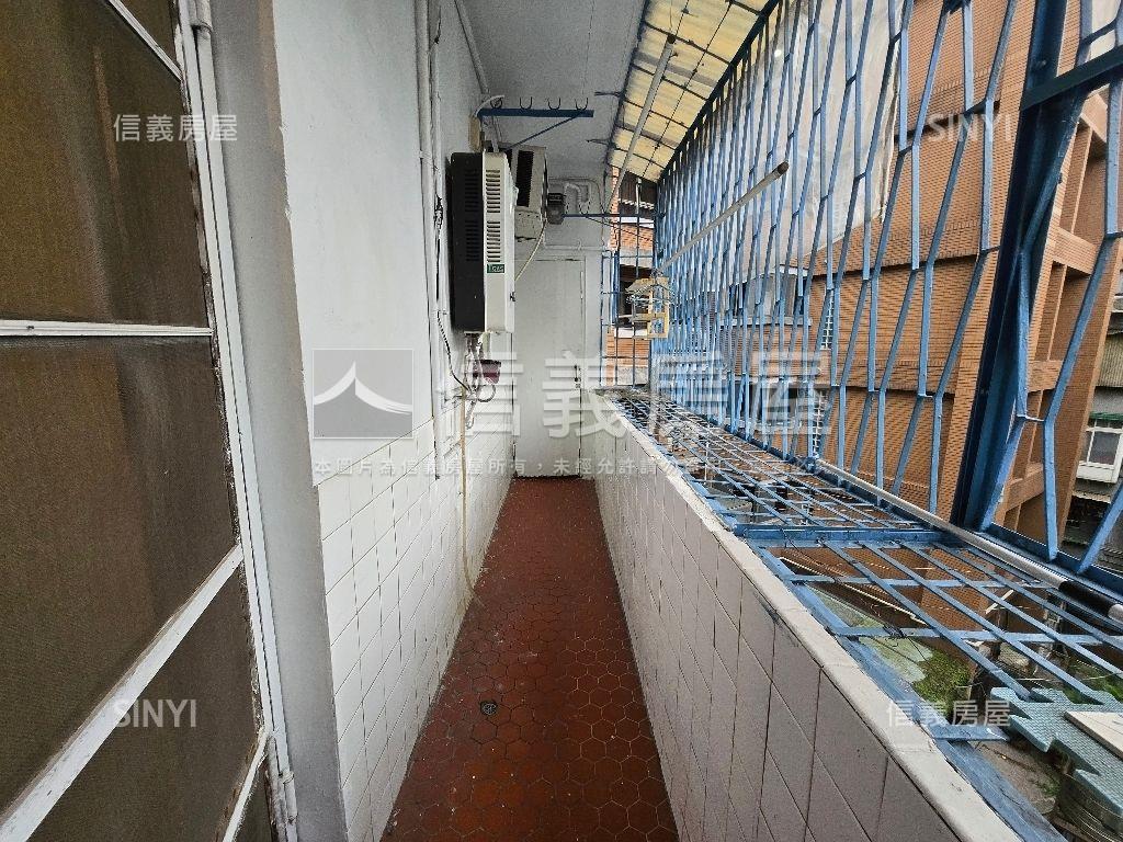 秀朗國小邊間四房房屋室內格局與周邊環境