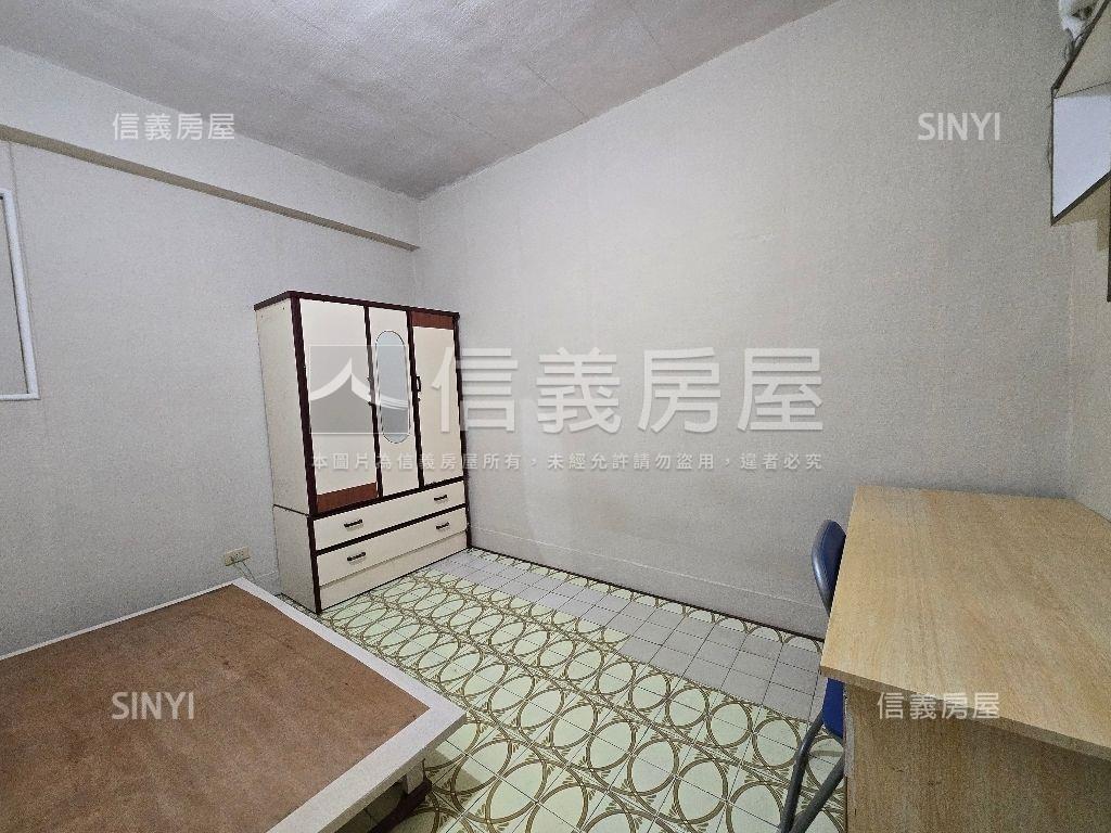秀朗國小邊間四房房屋室內格局與周邊環境