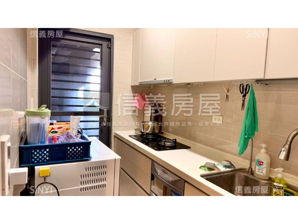 堅山景觀三房平車房屋室內格局與周邊環境