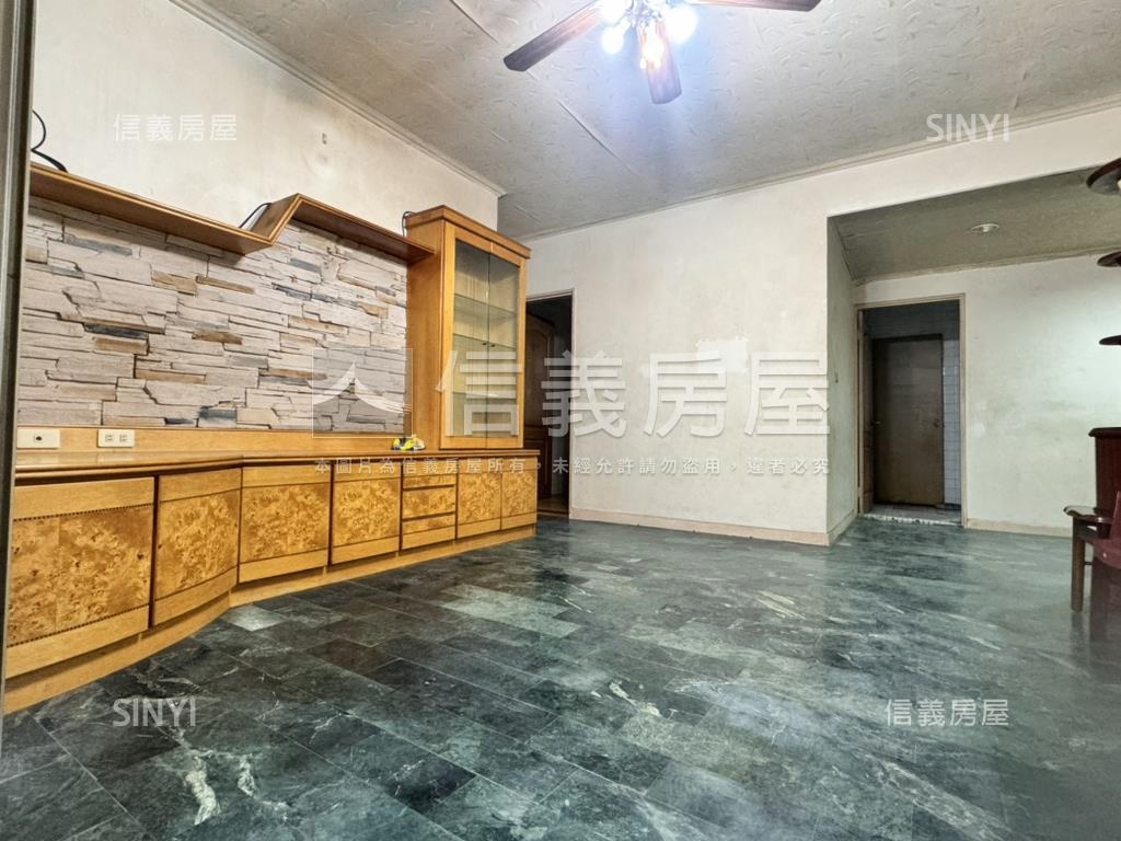 國華街二樓寓房屋室內格局與周邊環境