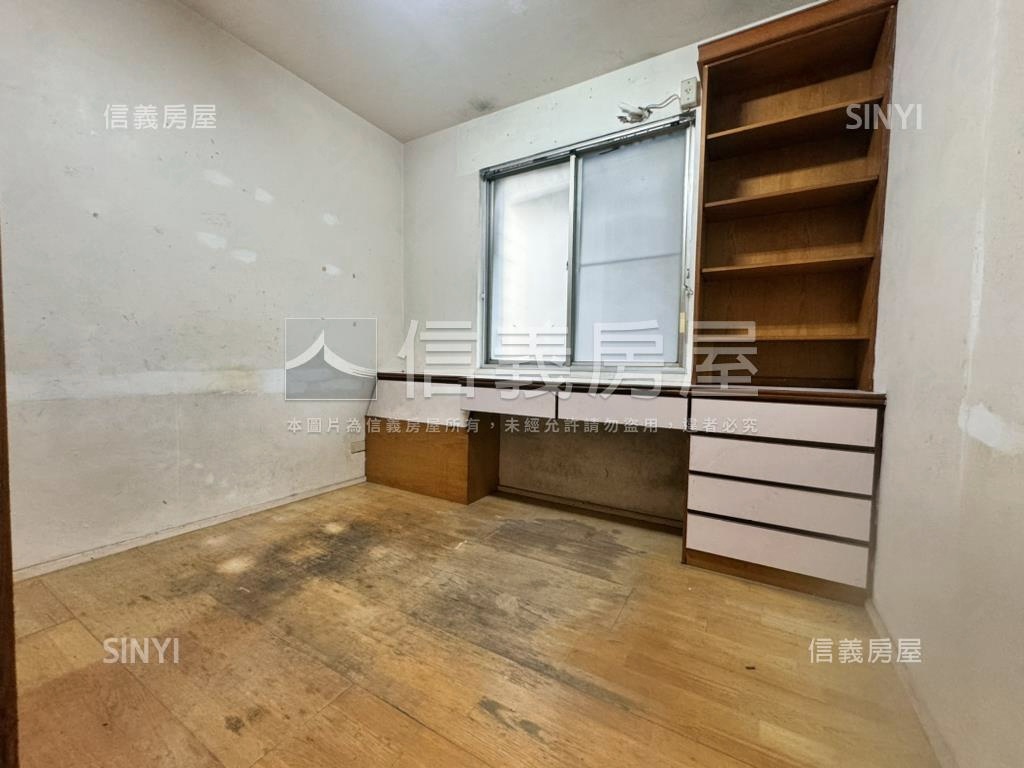 國華街二樓寓房屋室內格局與周邊環境
