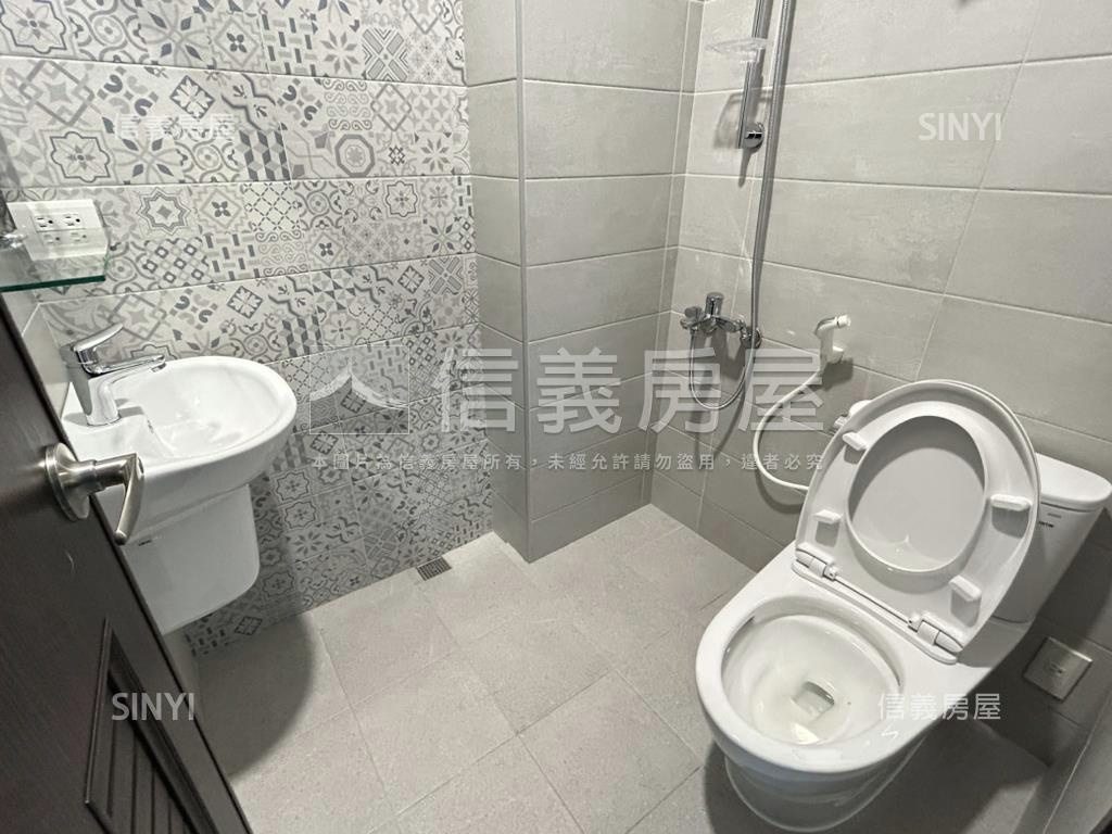 虎尾寮仰哲電梯透天房屋室內格局與周邊環境