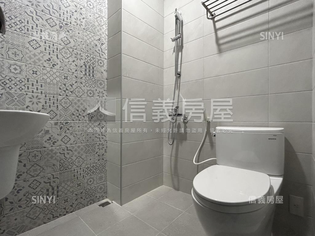虎尾寮仰哲電梯透天房屋室內格局與周邊環境