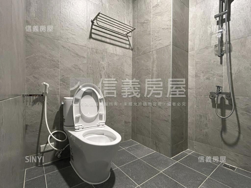 虎尾寮仰哲電梯透天房屋室內格局與周邊環境